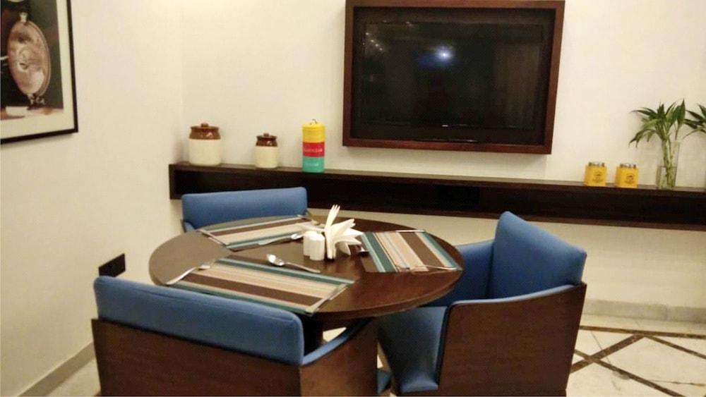 Hotel Bloom Boutique L Gk-1 Nowe Delhi Zewnętrze zdjęcie