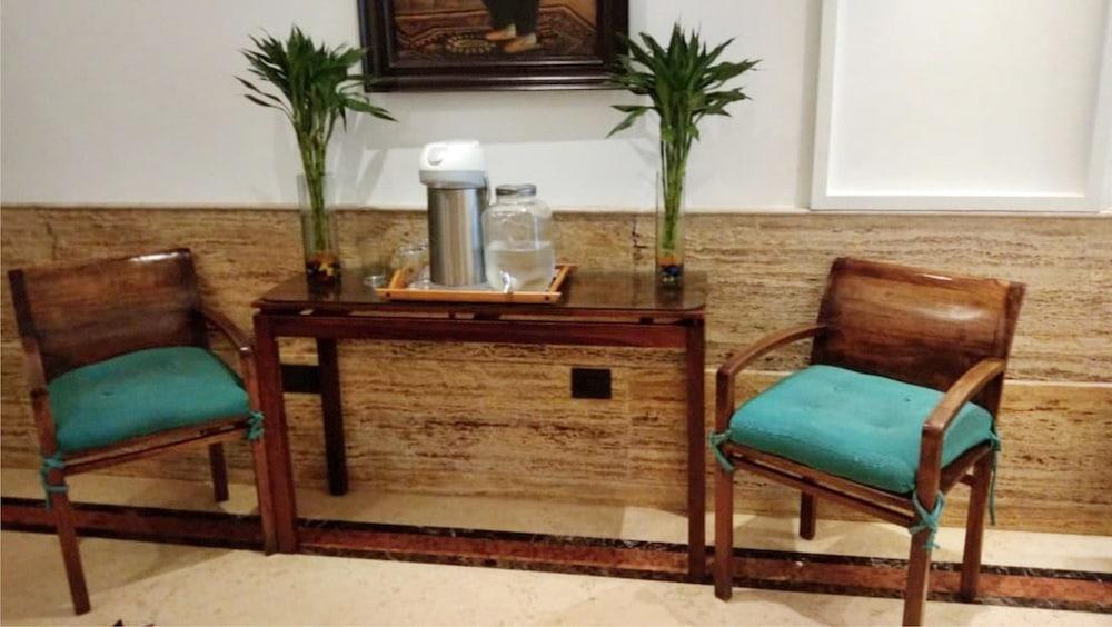 Hotel Bloom Boutique L Gk-1 Nowe Delhi Zewnętrze zdjęcie