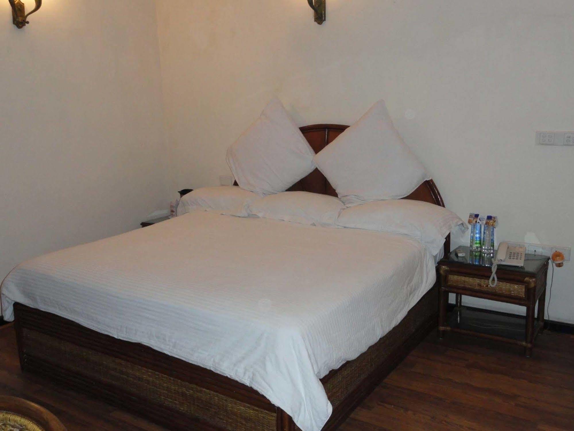 Hotel Bloom Boutique L Gk-1 Nowe Delhi Zewnętrze zdjęcie